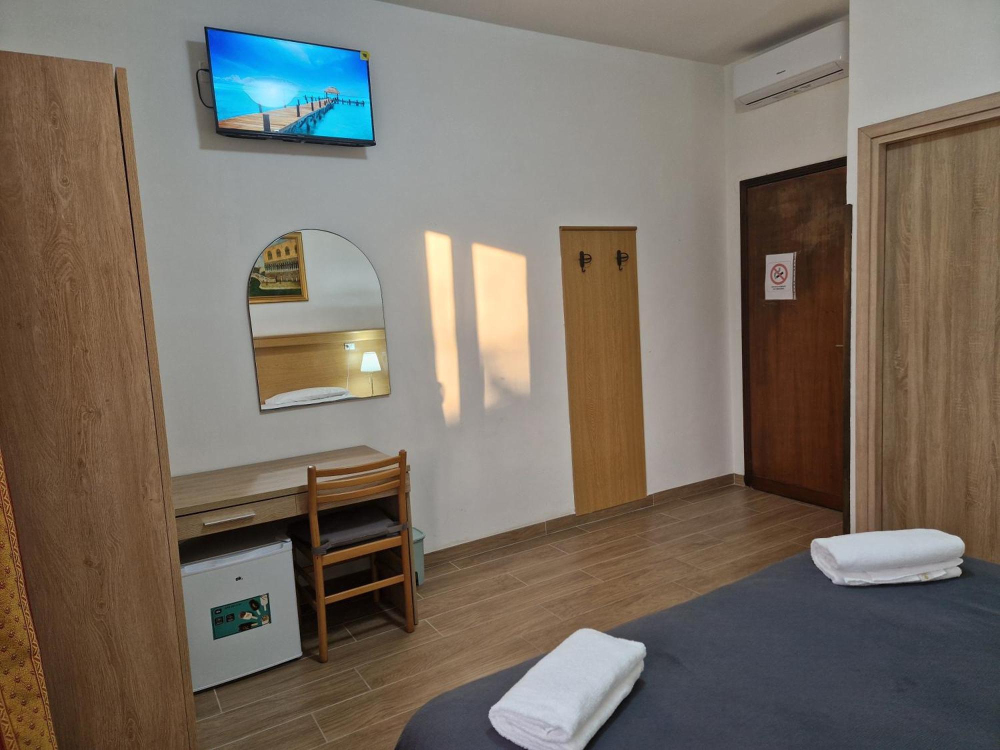 Hotel Tito Mestre Exteriör bild
