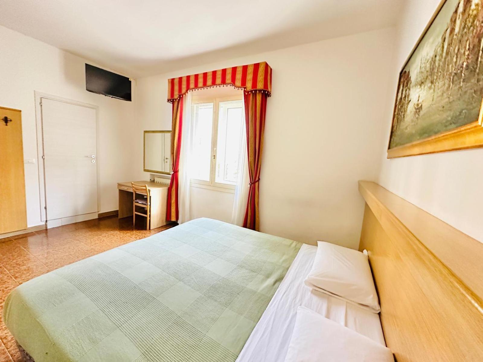 Hotel Tito Mestre Exteriör bild