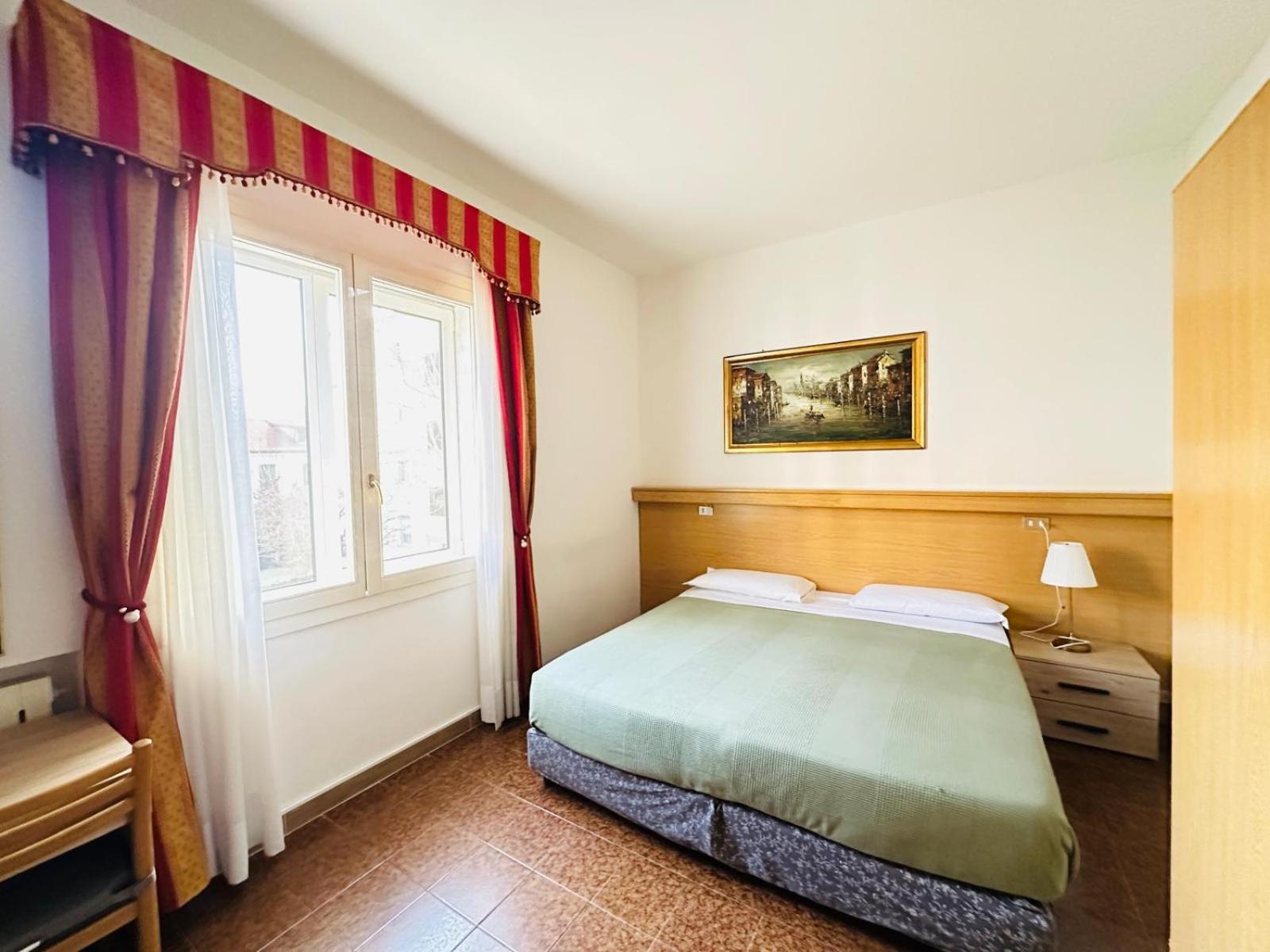 Hotel Tito Mestre Exteriör bild