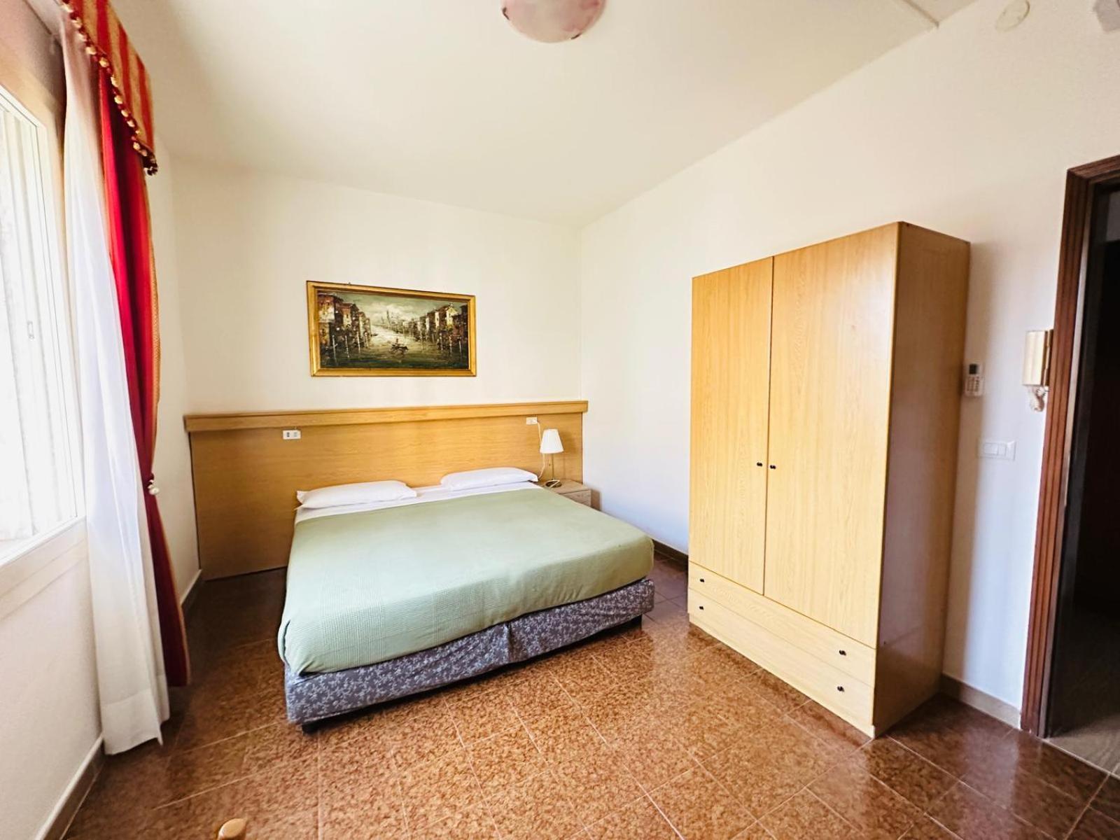 Hotel Tito Mestre Exteriör bild