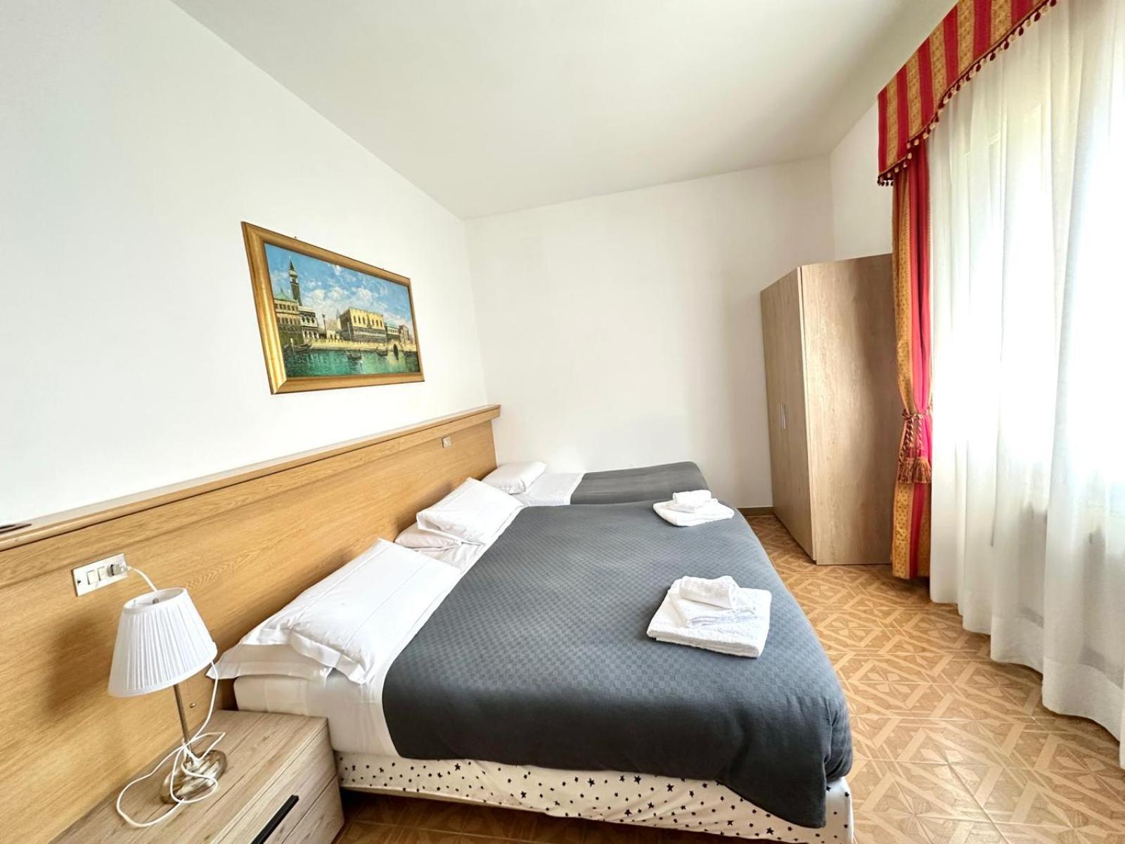 Hotel Tito Mestre Exteriör bild