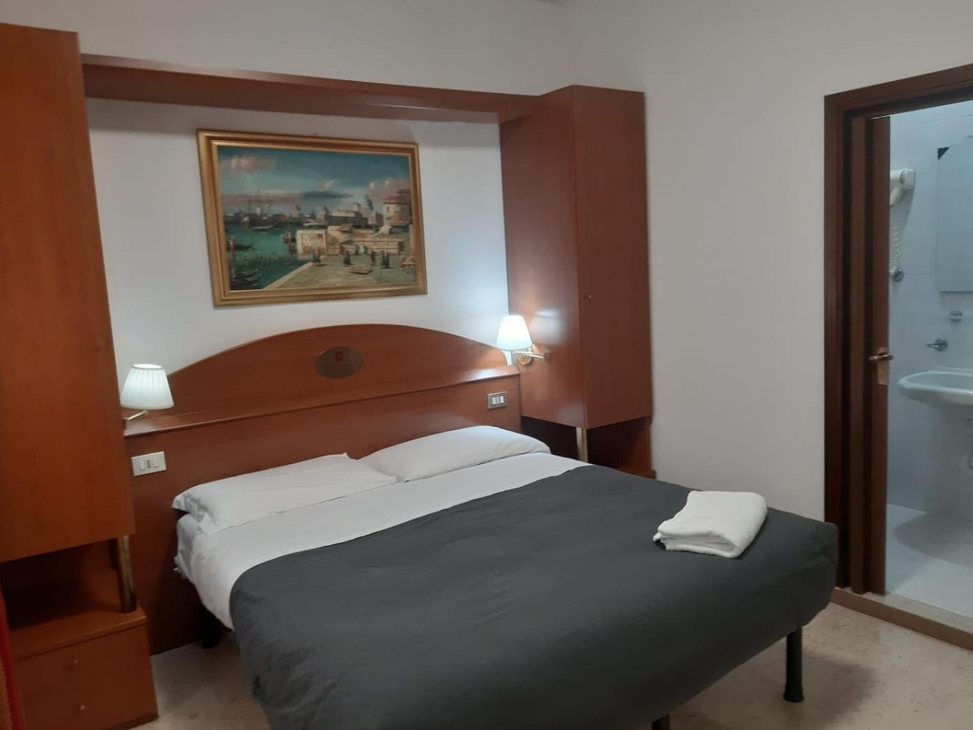 Hotel Tito Mestre Exteriör bild